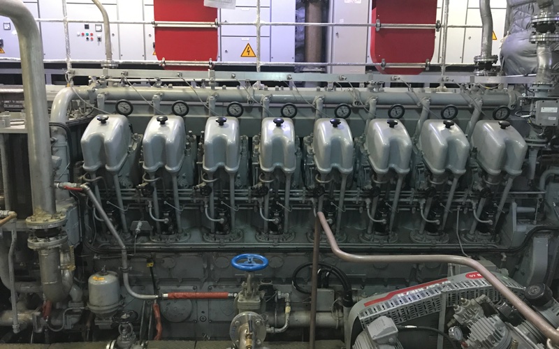 2-x-16DZC-Main-Engines.jpg